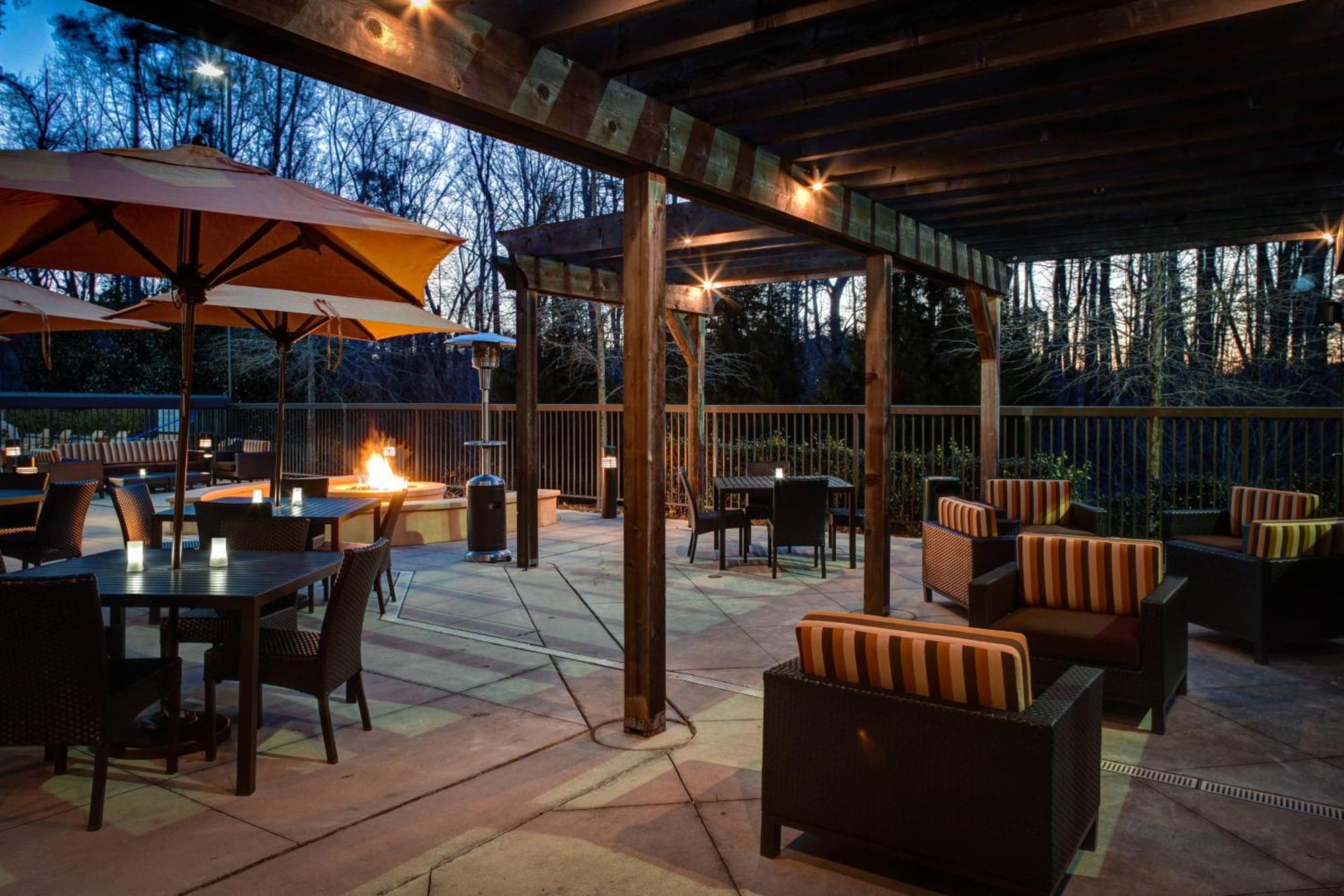 Courtyard Atlanta Airport West 3* College Park
