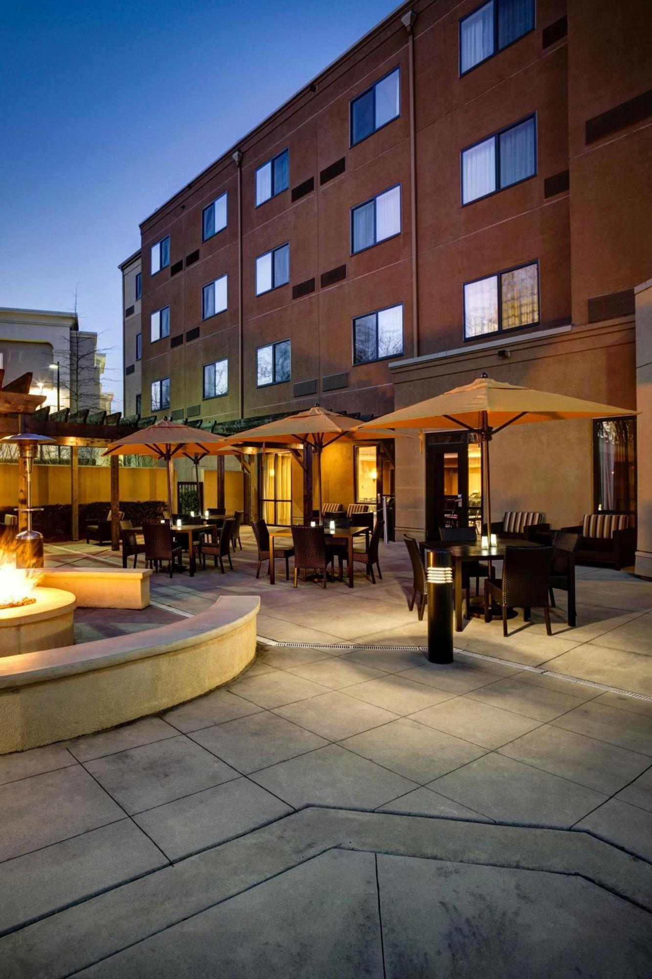 Courtyard Atlanta Airport West Hotel