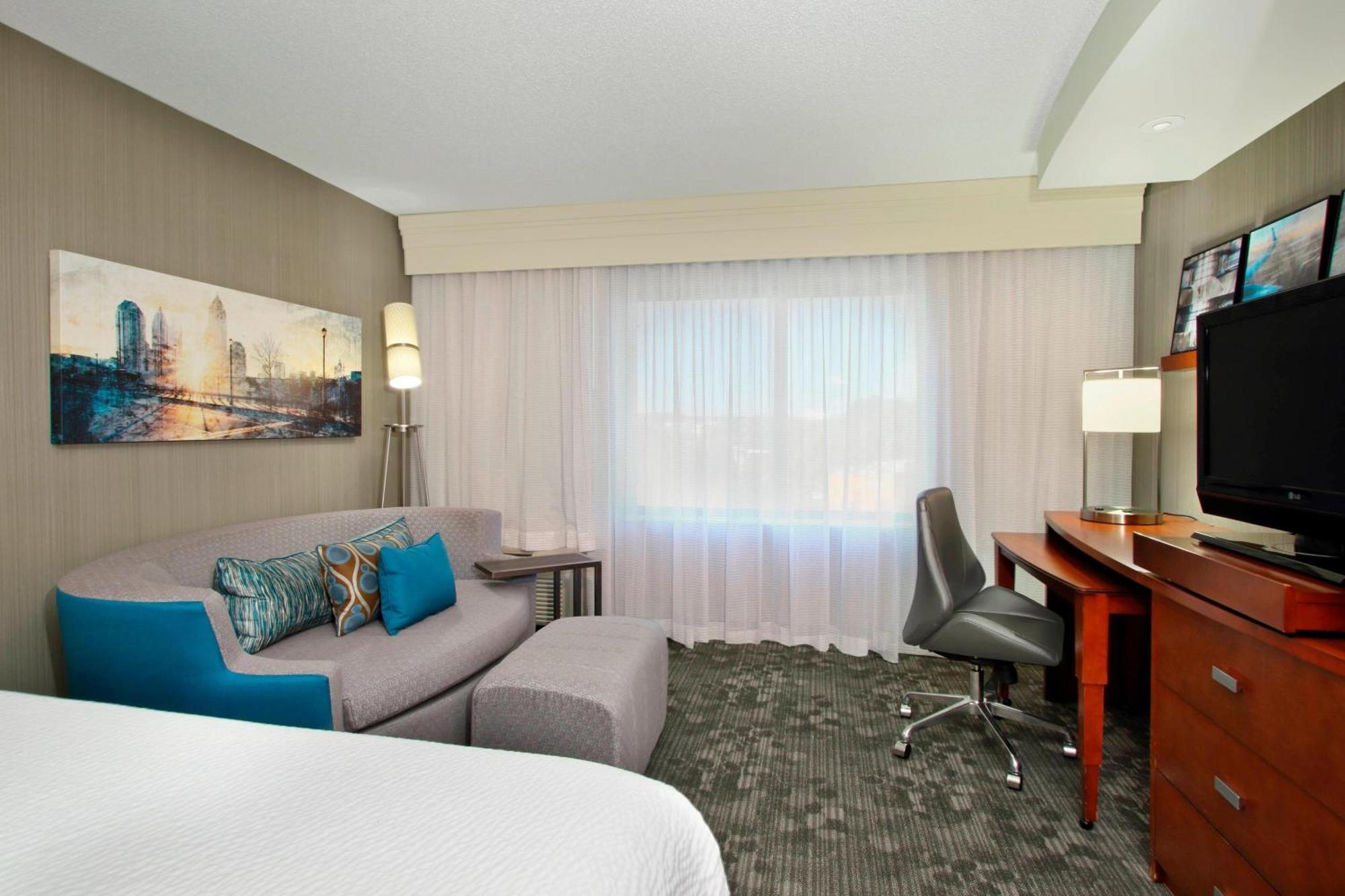 Courtyard Atlanta Airport West 3* College Park