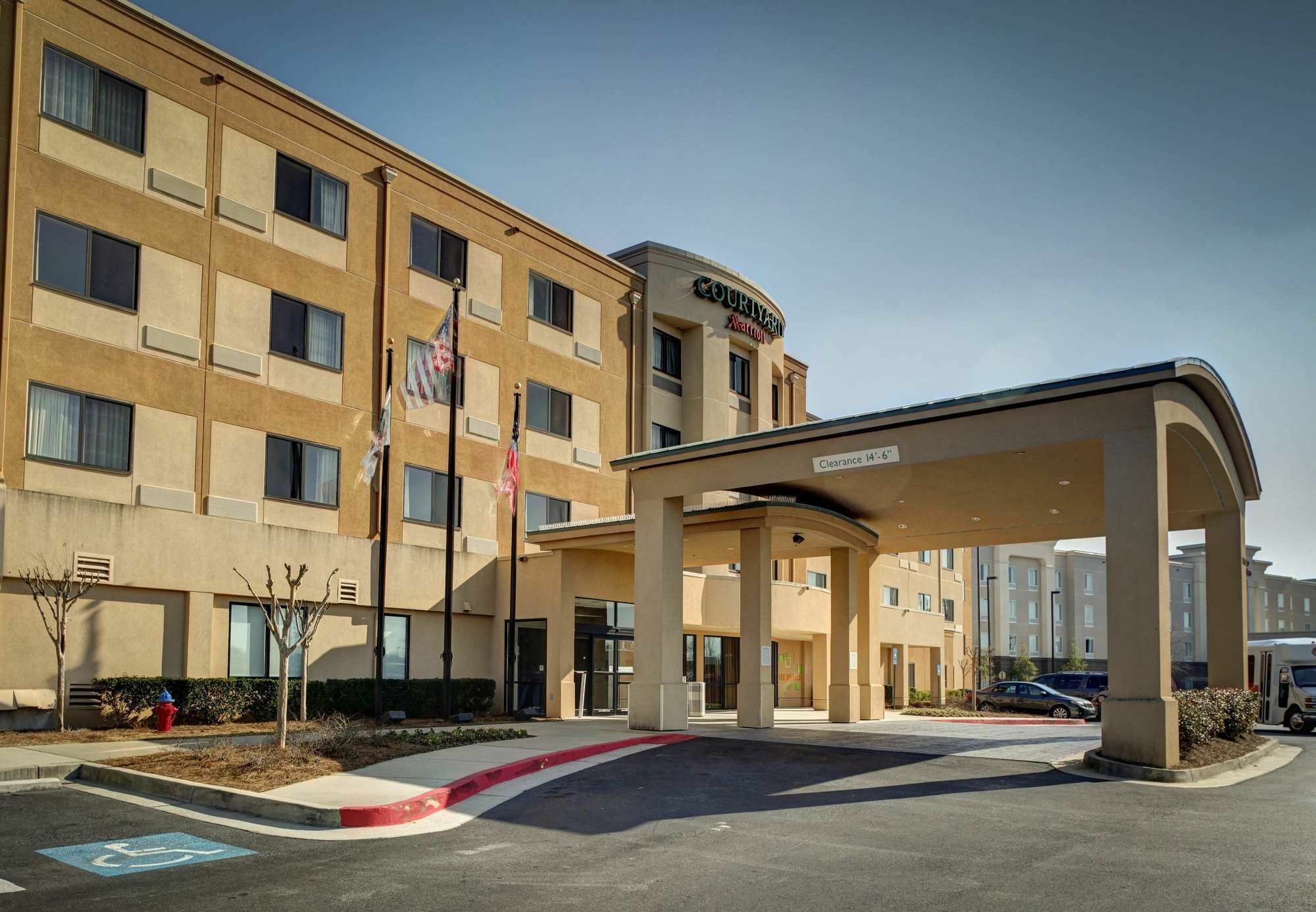 Courtyard Atlanta Airport West 3* College Park